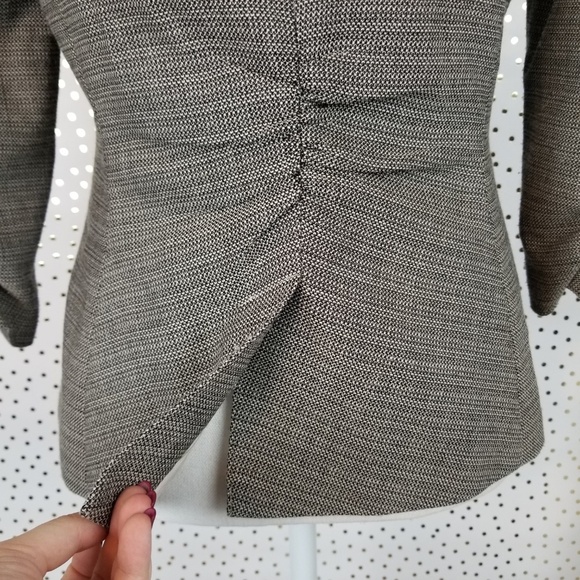 Cabi | Barrista Tweed Blazer | Size 4 - Picture 5 of 8